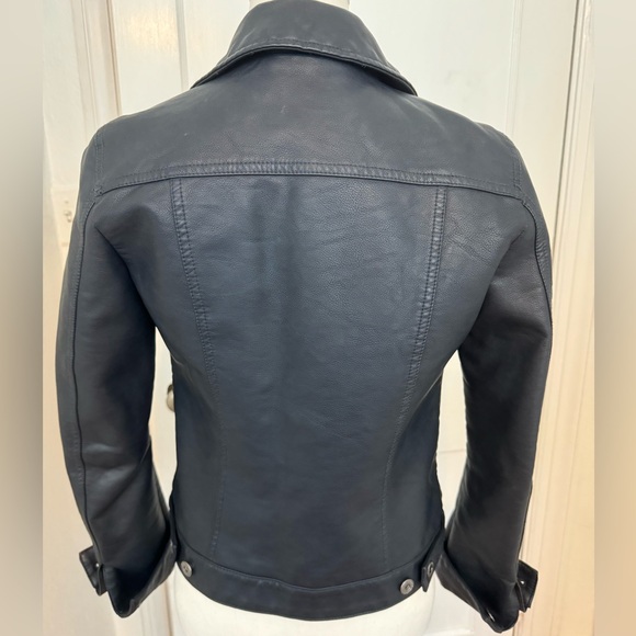 Levi’s black faux leather denim style jacket women’s XS - Picture 2 of 5